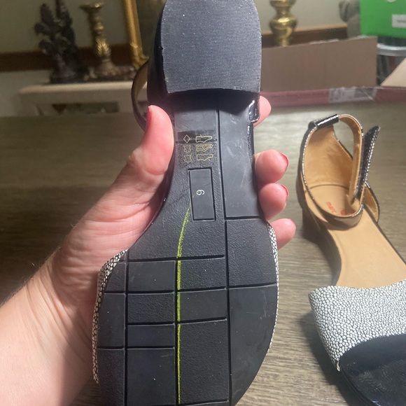 Marc Joseph NY sandal size 6 EUC - Picture 4 of 6